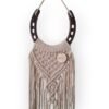 Macramé wanddecoratie hoefijzer brons met crême koord Macramé wanddecoratie hoefijzer brons met crême koord