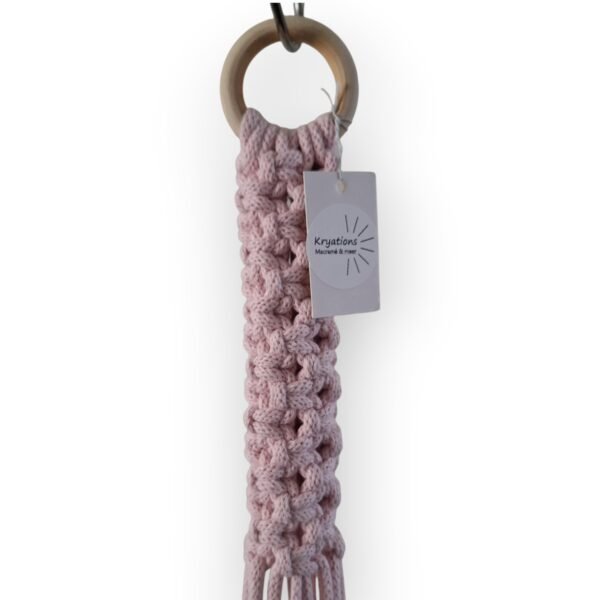 Plantenhanger Yara lichtroze met beige pot 2 Plantenhanger Yara lichtroze met beige pot 2