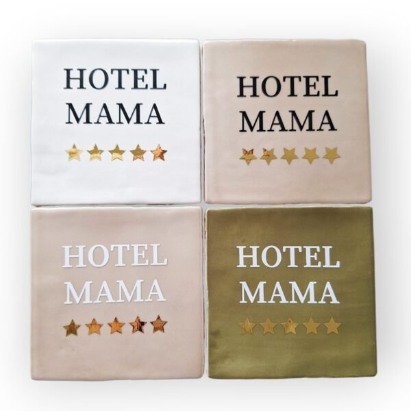 Tekst-tegeltje-hotel-mama-totaal Tekst-tegeltje-hotel-mama-totaal