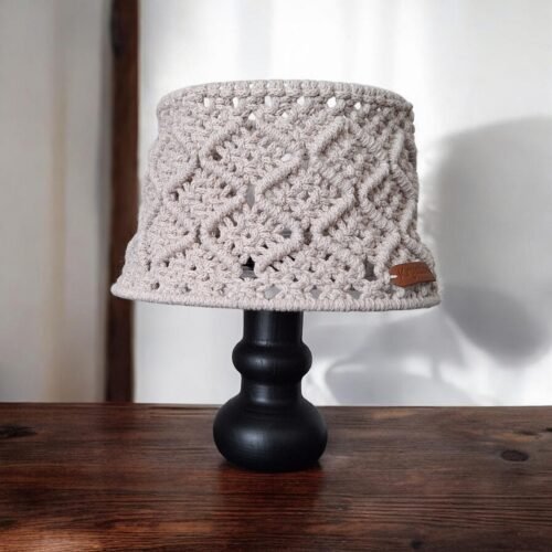 macrame-lamp-klein