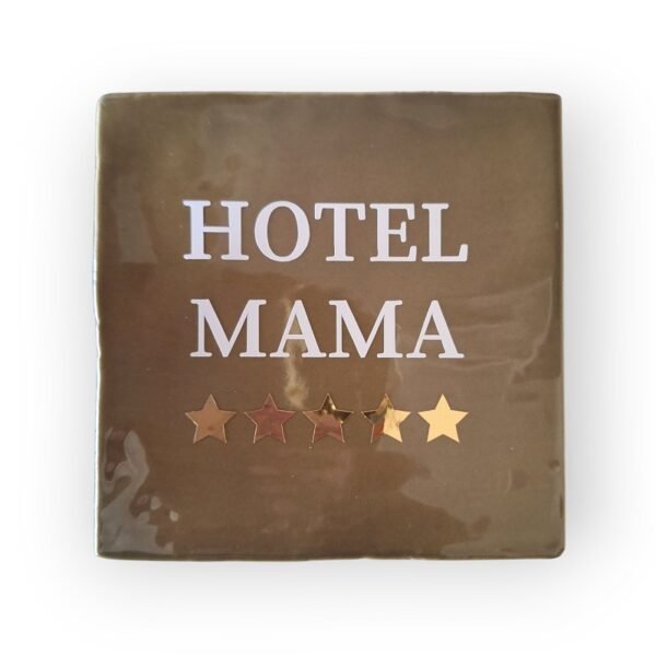 hotel-mama-olijfgroen hotel-mama-olijfgroen