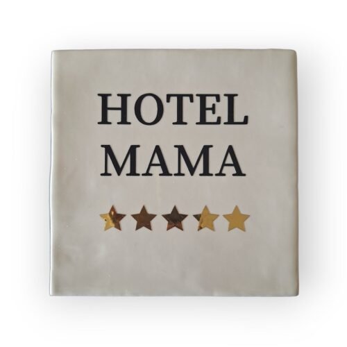 hotel-mama-wit