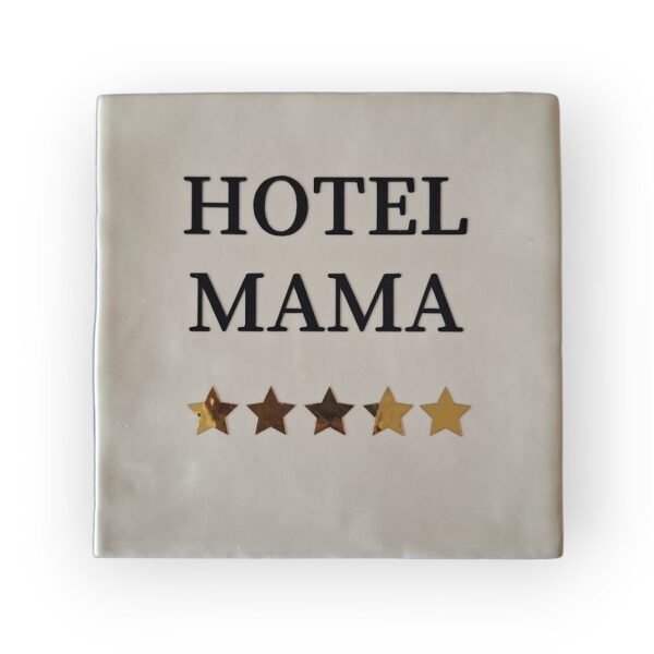 hotel-mama-wit hotel-mama-wit