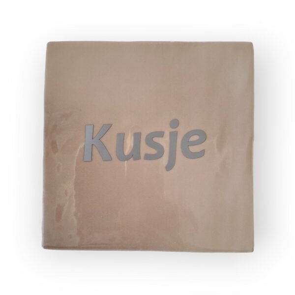 kusje-beige