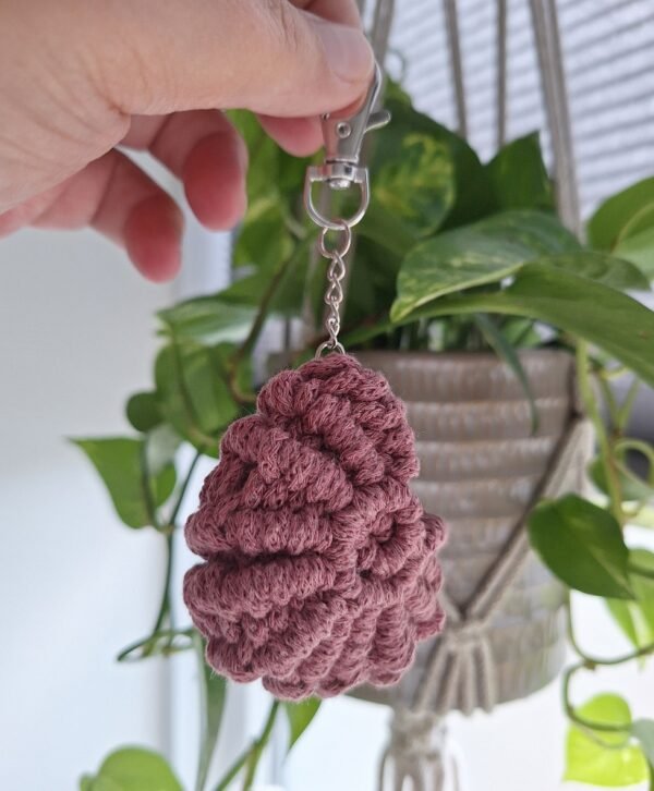 macrame-schelp-hangers-magenta2